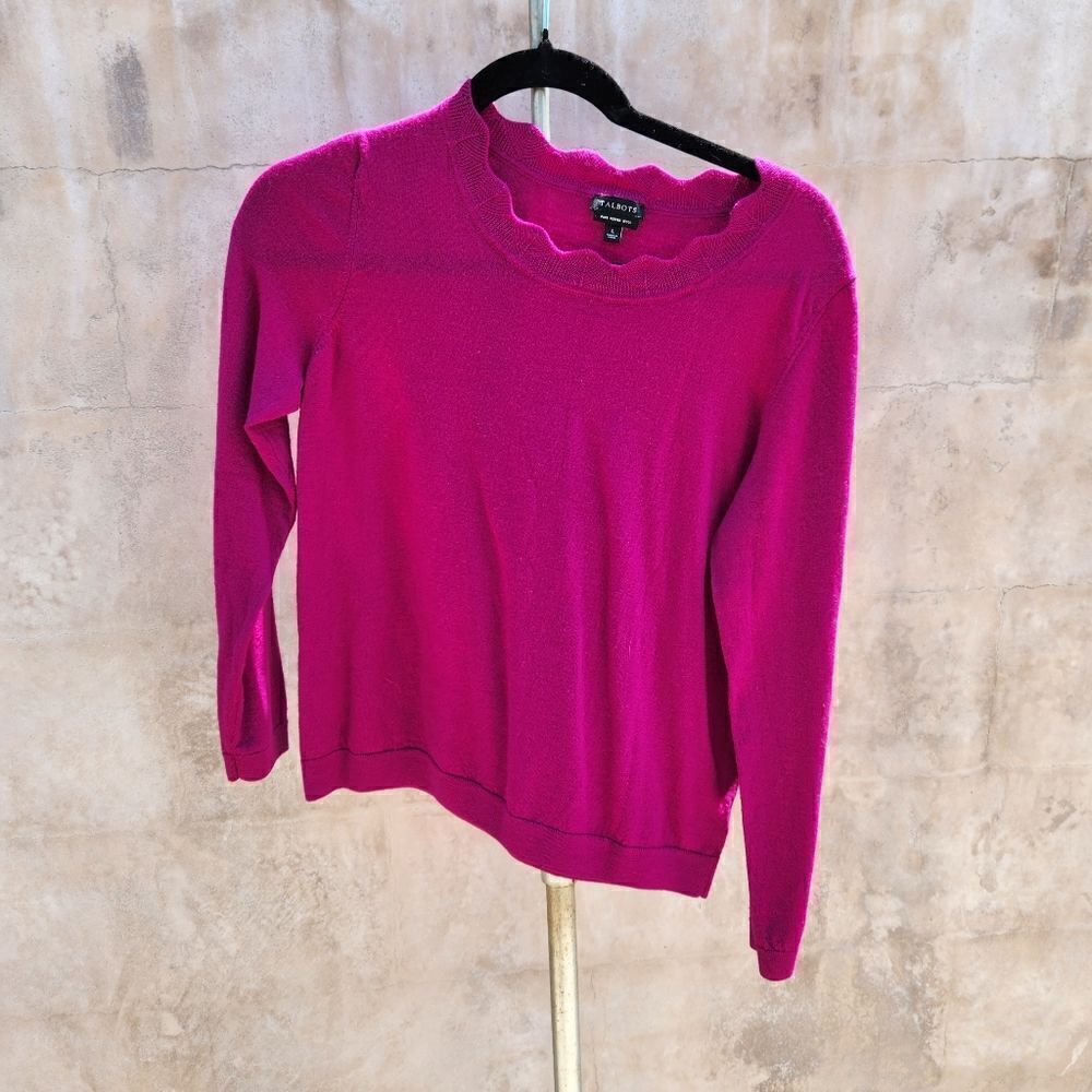 Talbots hotnpink fuschia scalloped neck feminine sweater